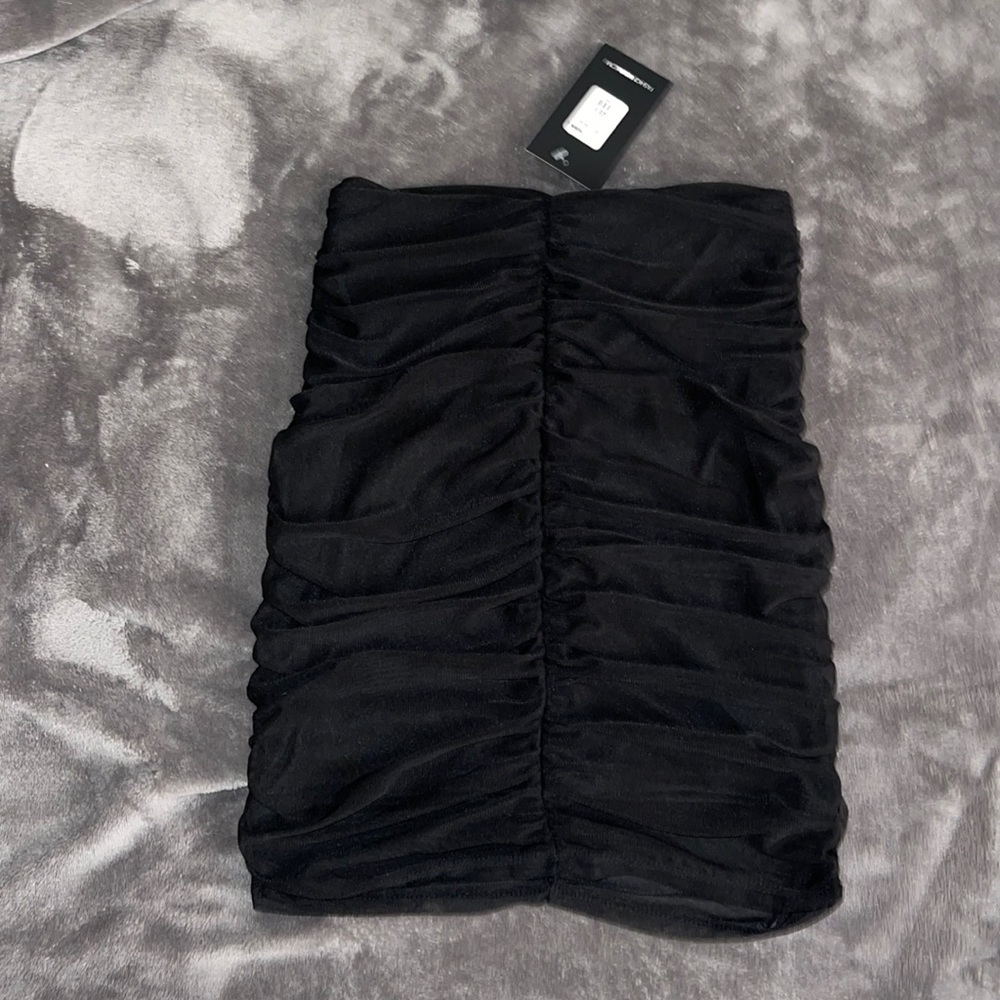 Black Rushed skirt - Picture 2 of 6